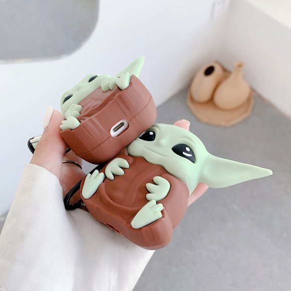 Baby Yoda Airpod Gen 1 and 2 Silicone Case - Picture 4 of 6